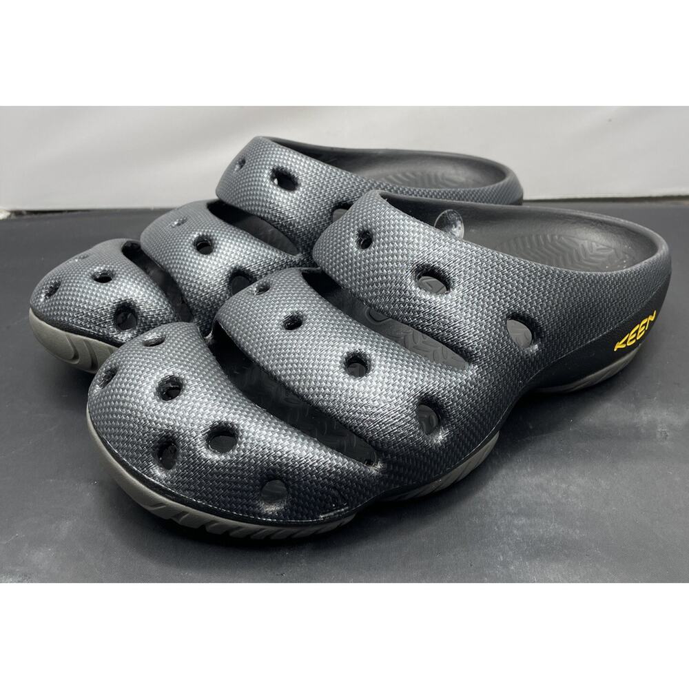 KEEN Yogui Arts Slipper Graphite Slip On Clogs Ye Shoes Mens Size 10 FAST SHIP - Picture 7 of 15